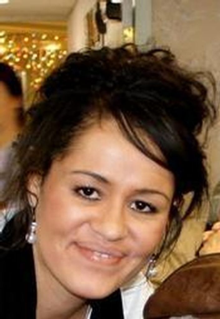Angela Hernandez - Warne