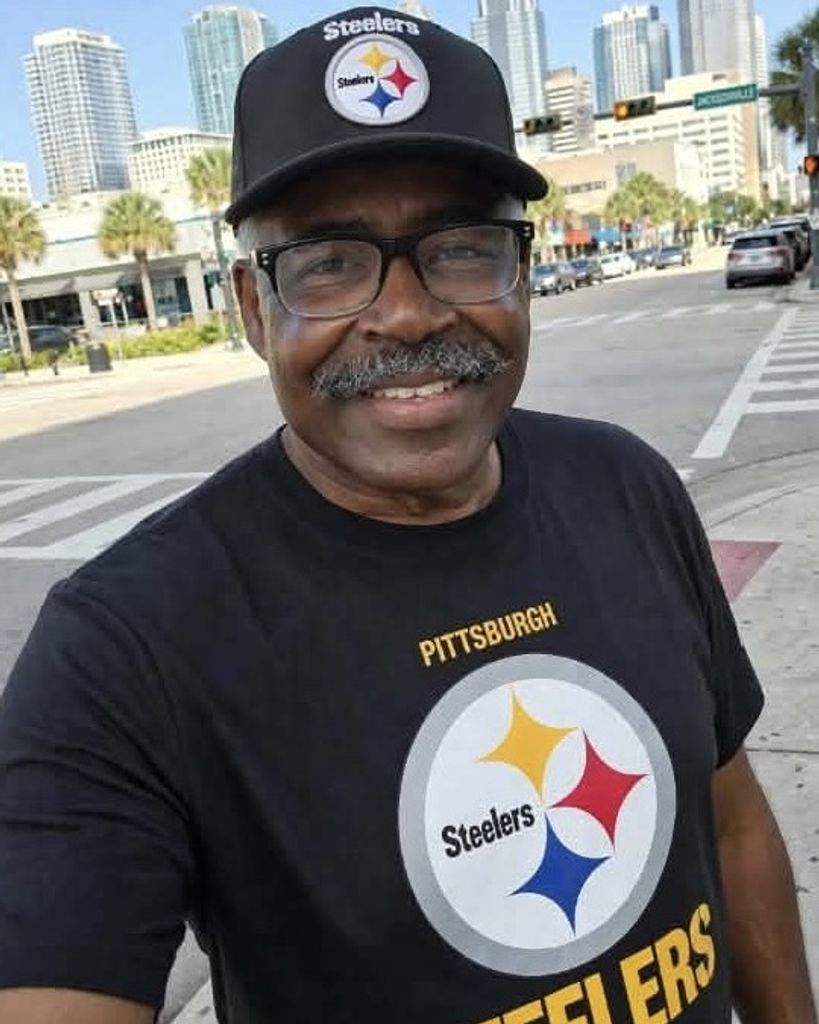 Mr. Robert Lewis Williams Profile Photo