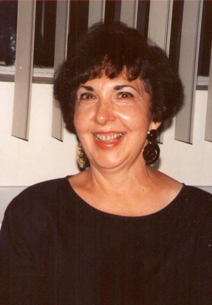 Ellen H (Meyrelles) Poulos Profile Photo
