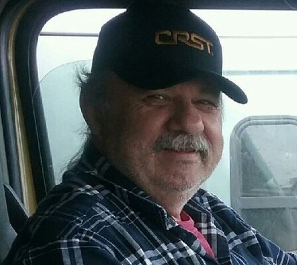 Eddie Albert Yochum Profile Photo