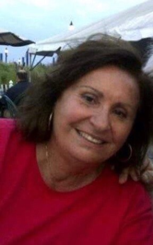 Helen Sicoutris Profile Photo