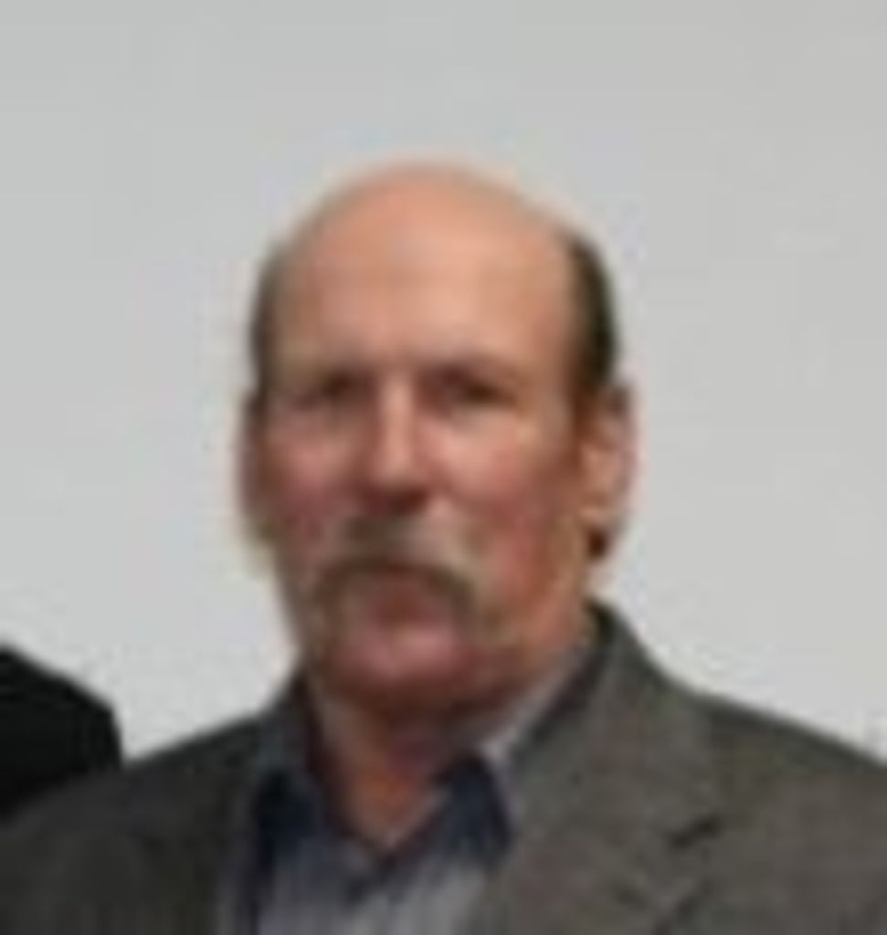 Dennis  Biel