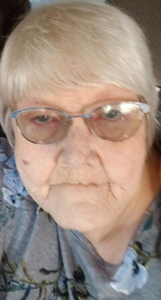 Evelyn Geradline Cluck Profile Photo