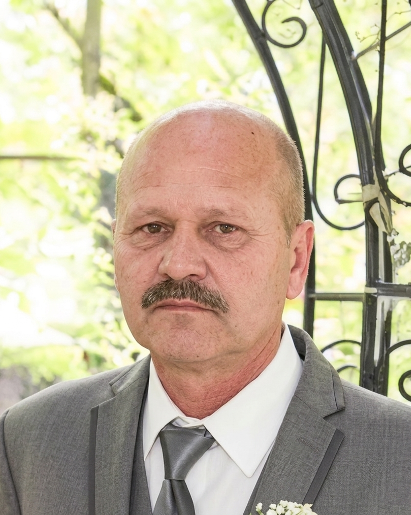 Michael Wayne Darnell II Profile Photo