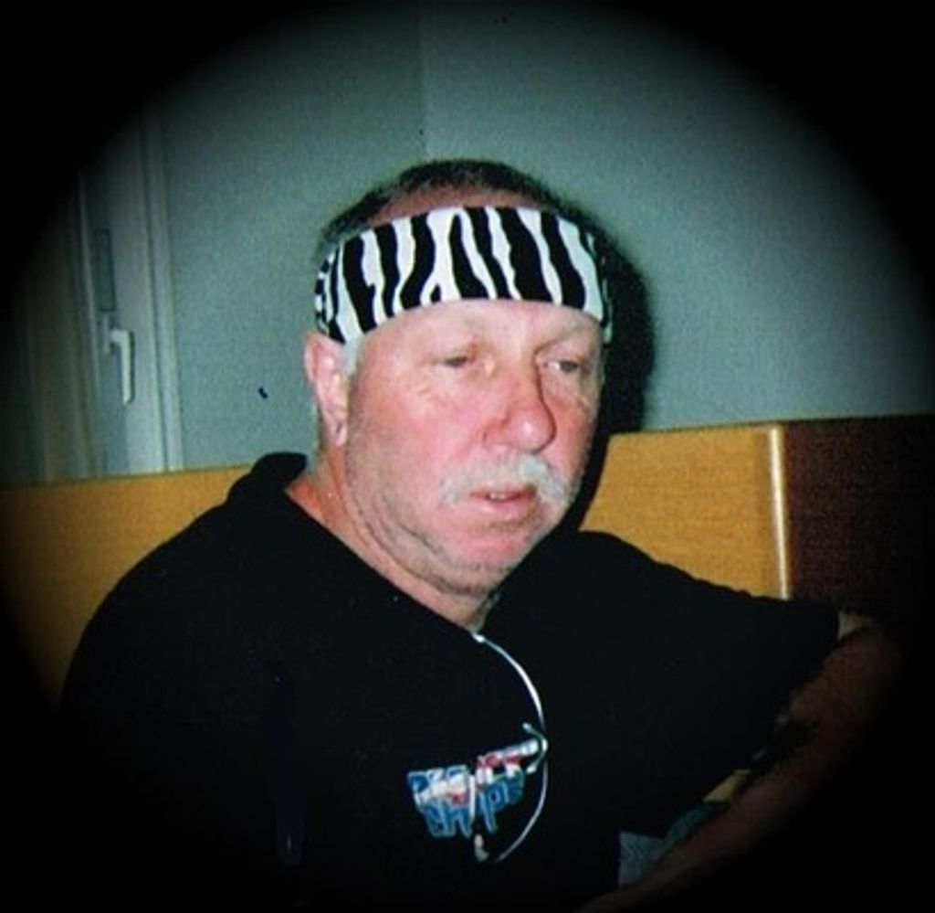 Llewellyn Edward Lomond Profile Photo