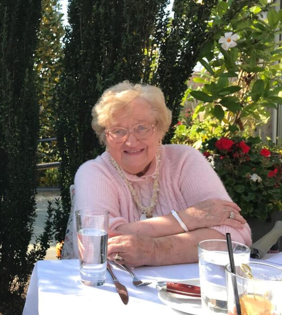 Roberta (Fainer)  Offchiss Profile Photo