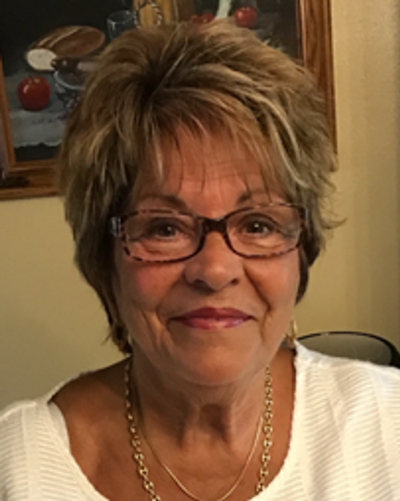 Lynda Lee Callaway Profile Photo