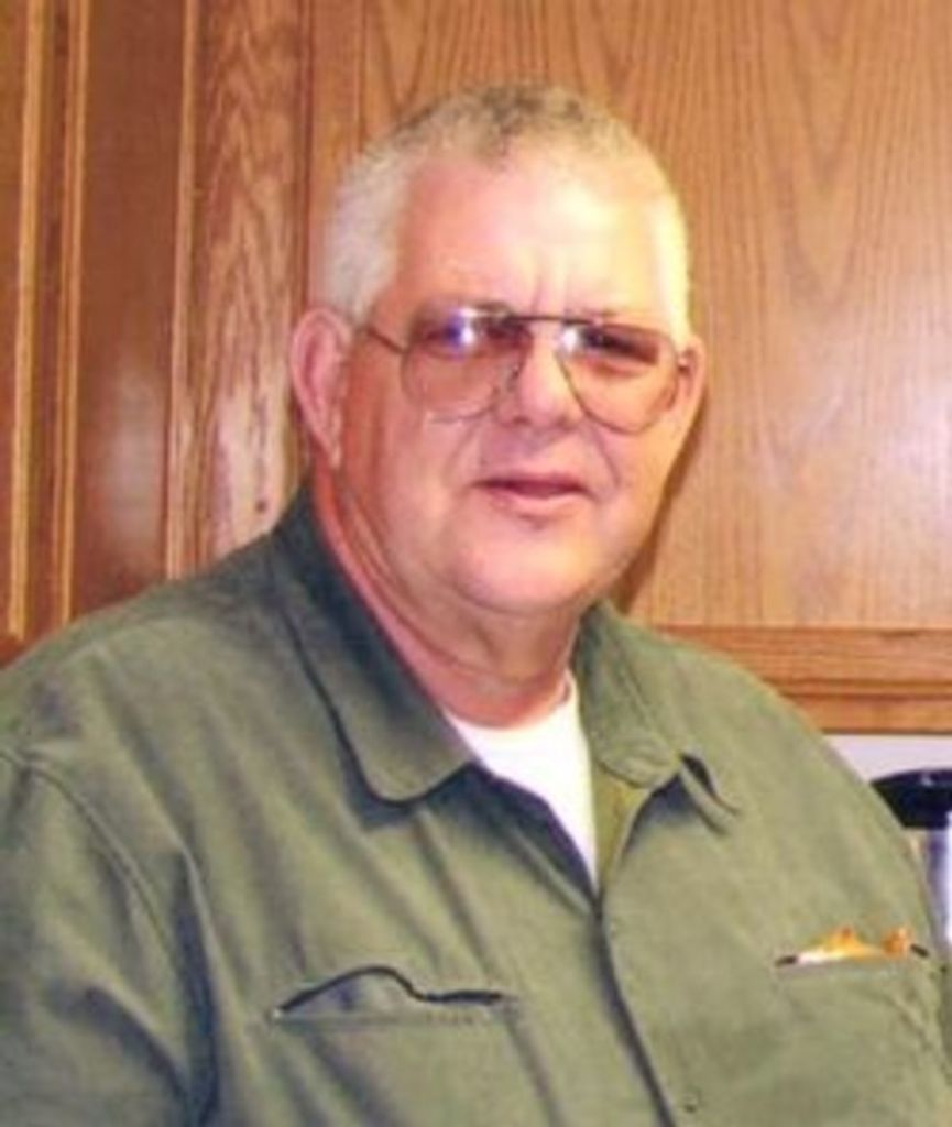 Royden W "Roy" Daisey