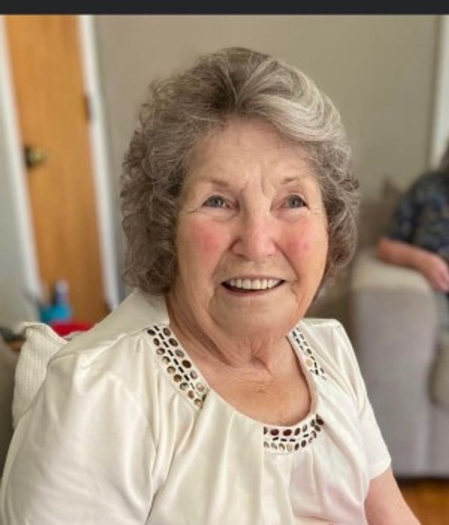 Carolyn (Alvey)  Kerr