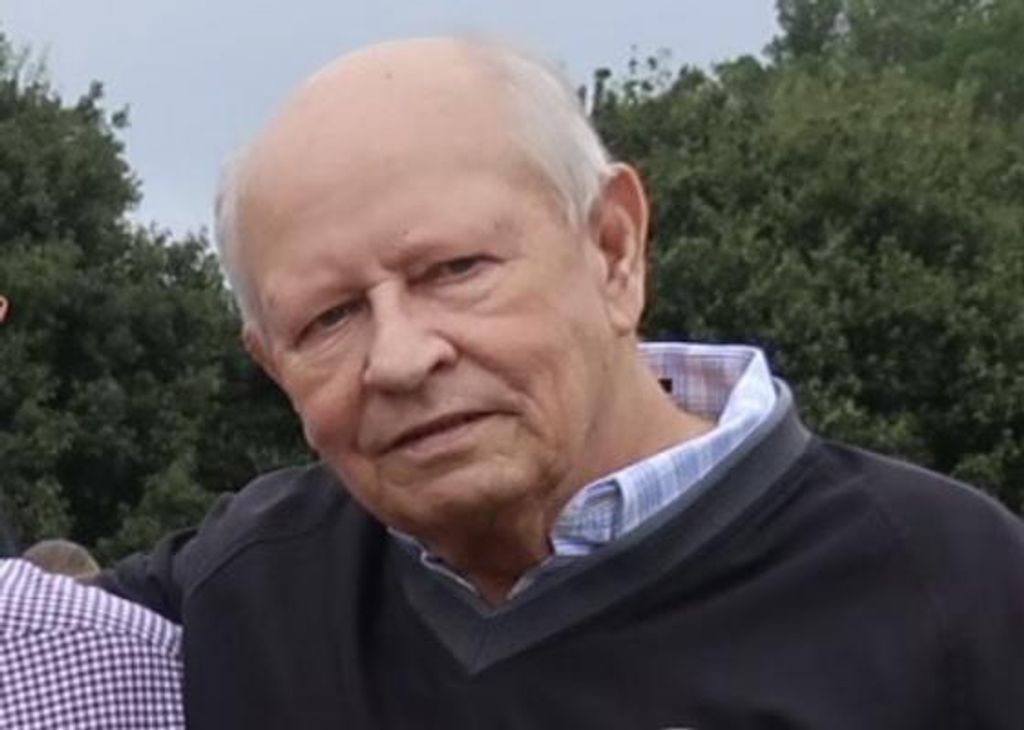 Robert Russell Fife Profile Photo