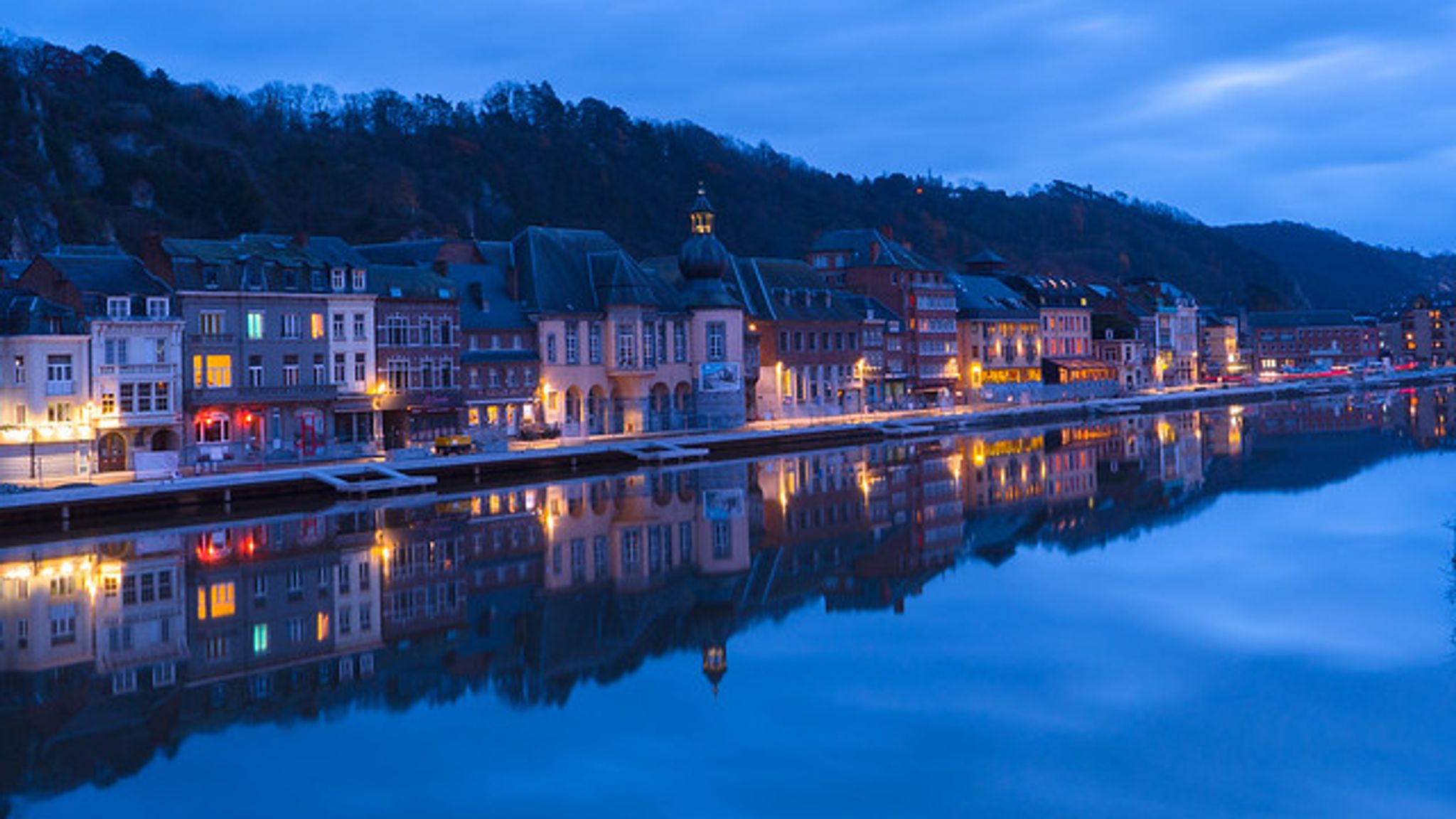 Cover for Robert J. Cwiek's Obituary