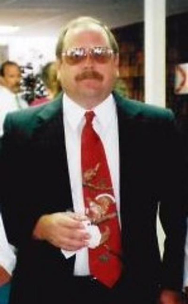 Kenneth Thompson Profile Photo