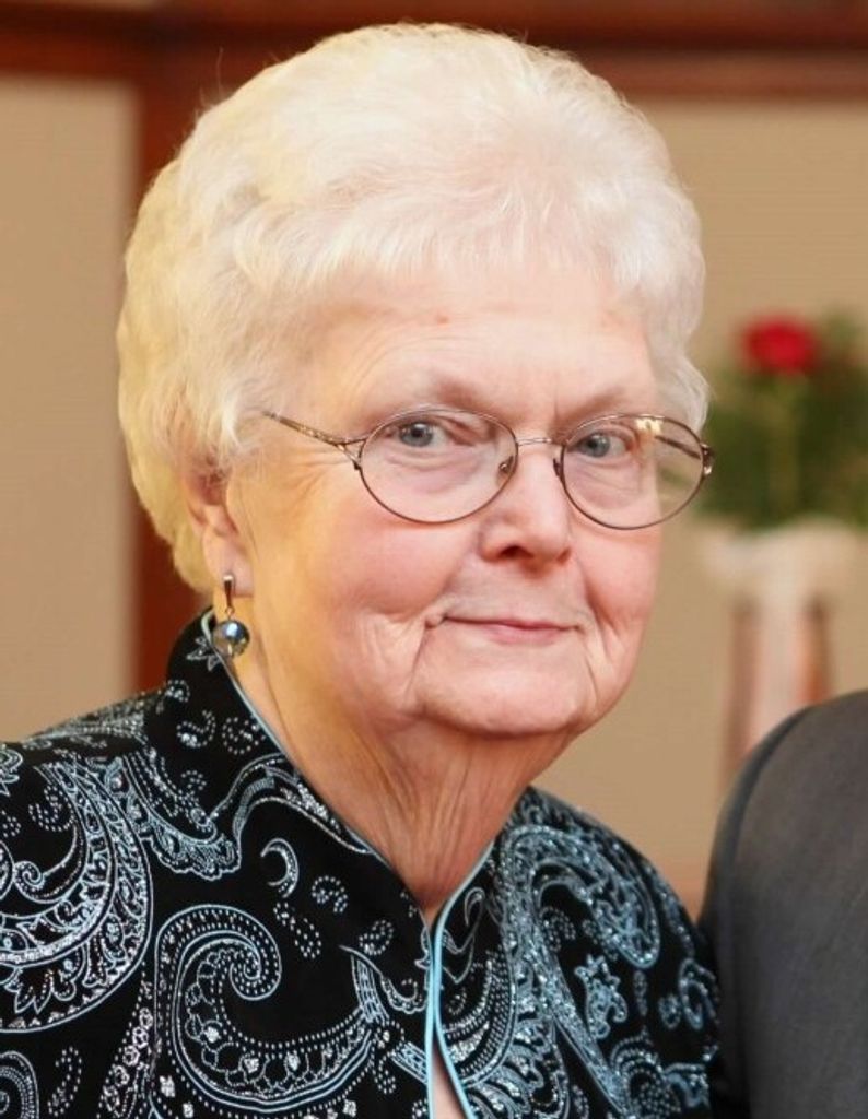 Maxine (Halsted)  Fuhr