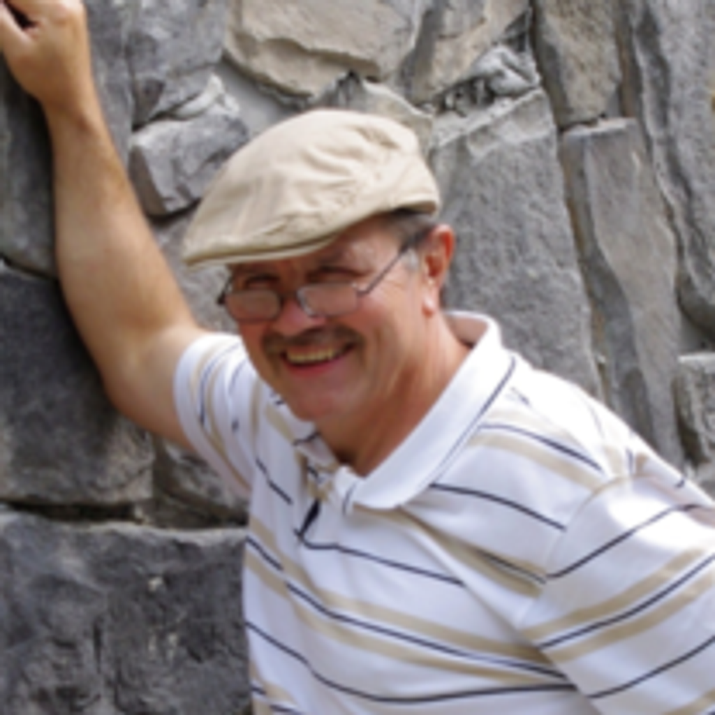 Gary "Mike" Lucas