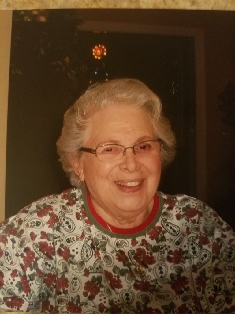 Lucia Scarpelli Moore