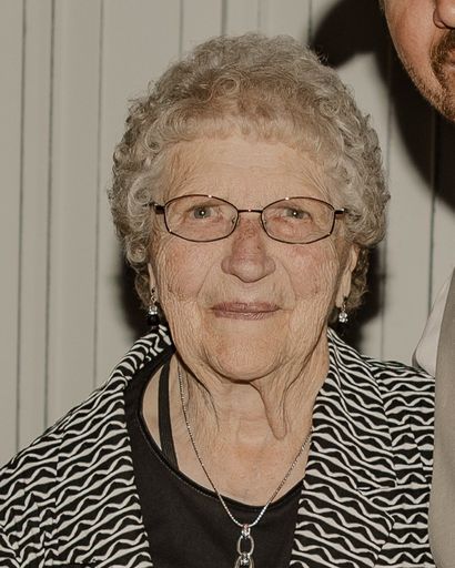Delores H. (Stillmunkes) Hoffman's obituary image