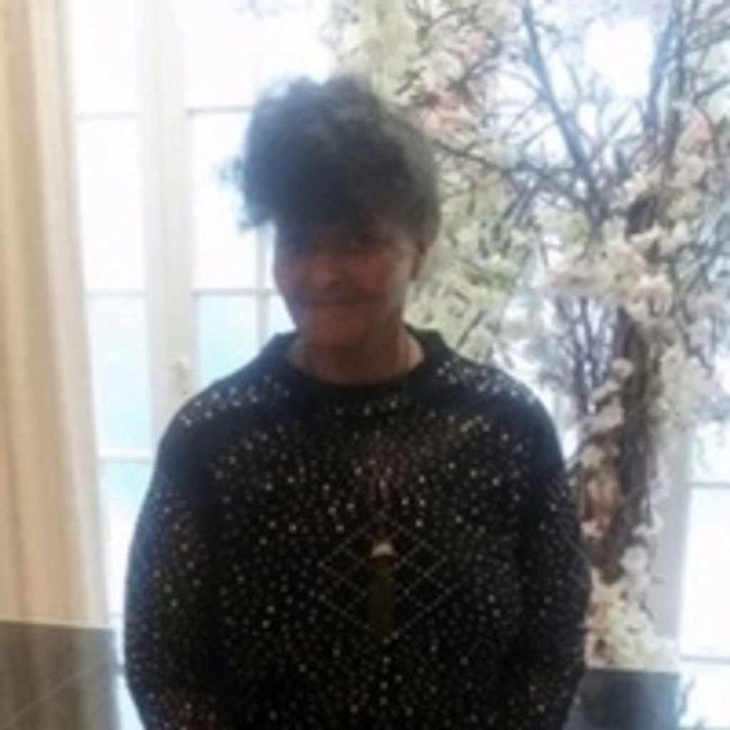 Deborah Dechabert Hinnant Profile Photo
