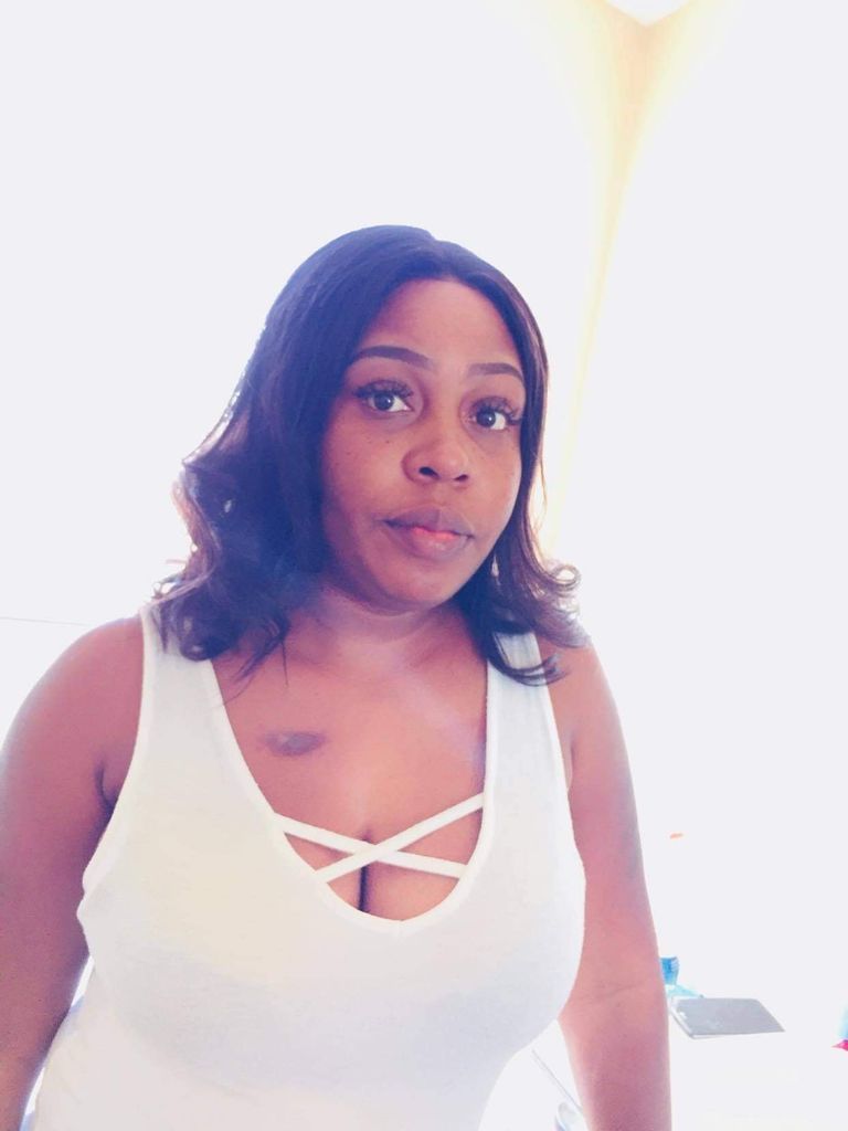 Charmante Dynique Jones