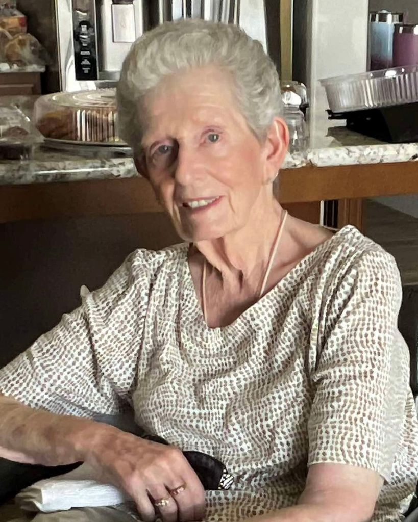 Elizabeth Hammond Profile Photo