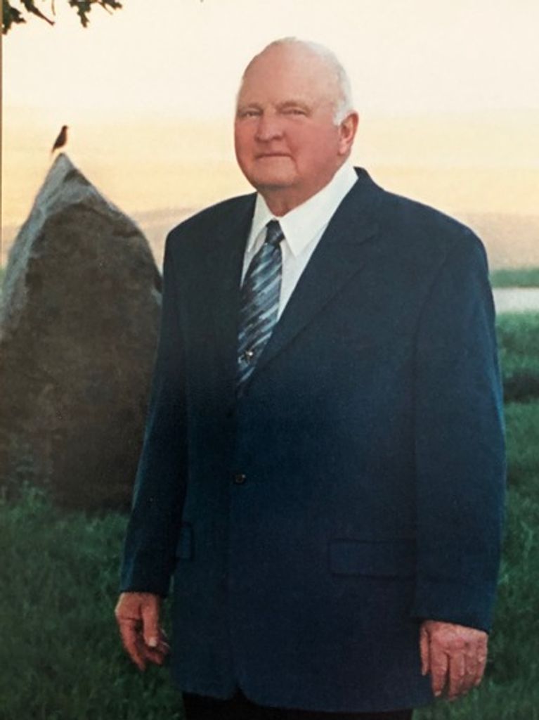 Wilbur Thomas Hohbach Profile Photo