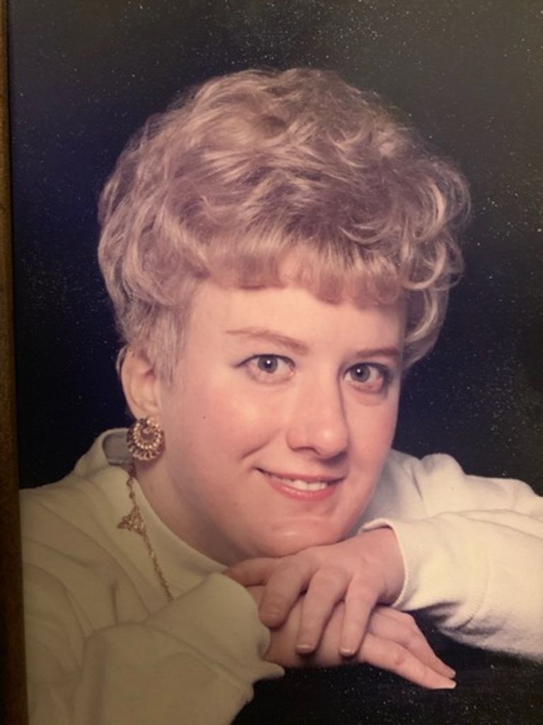 Debra Marie Kaniefski Profile Photo