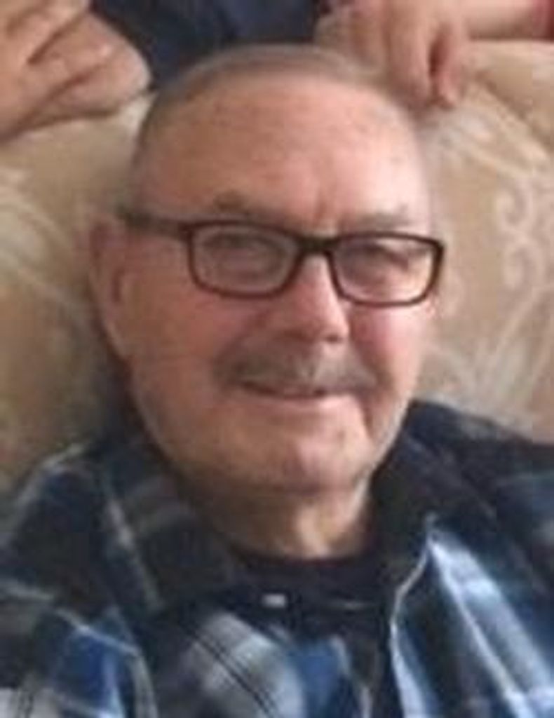 Angus Mullins Profile Photo