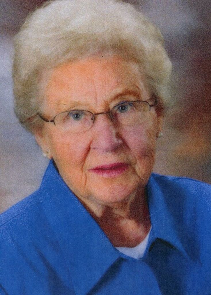 Esther Becker Profile Photo