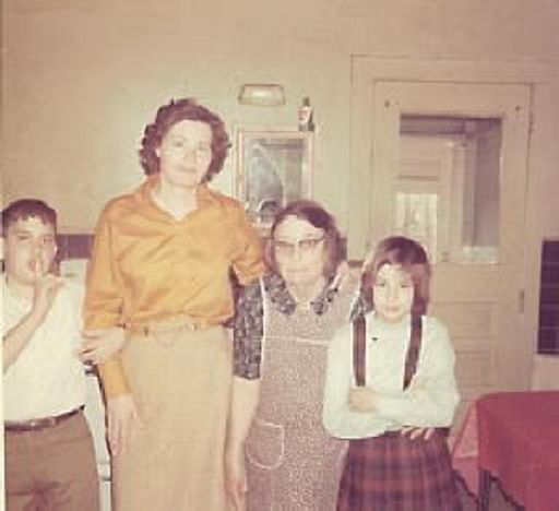 Barbara Paul photo gallery thumbnail 39 of 71