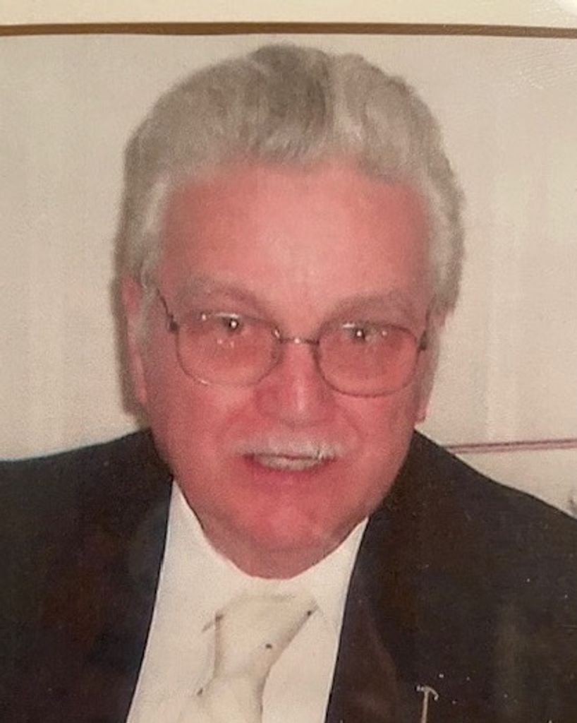 Kenneth W. Fluck