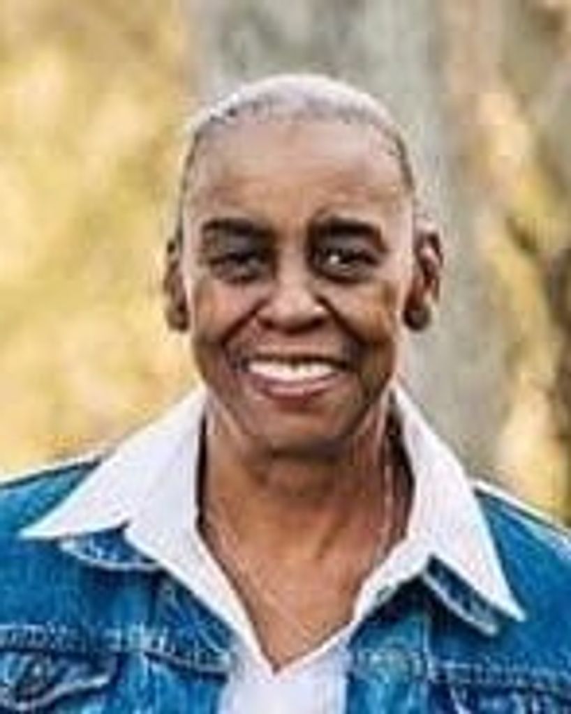 Brenda Holt