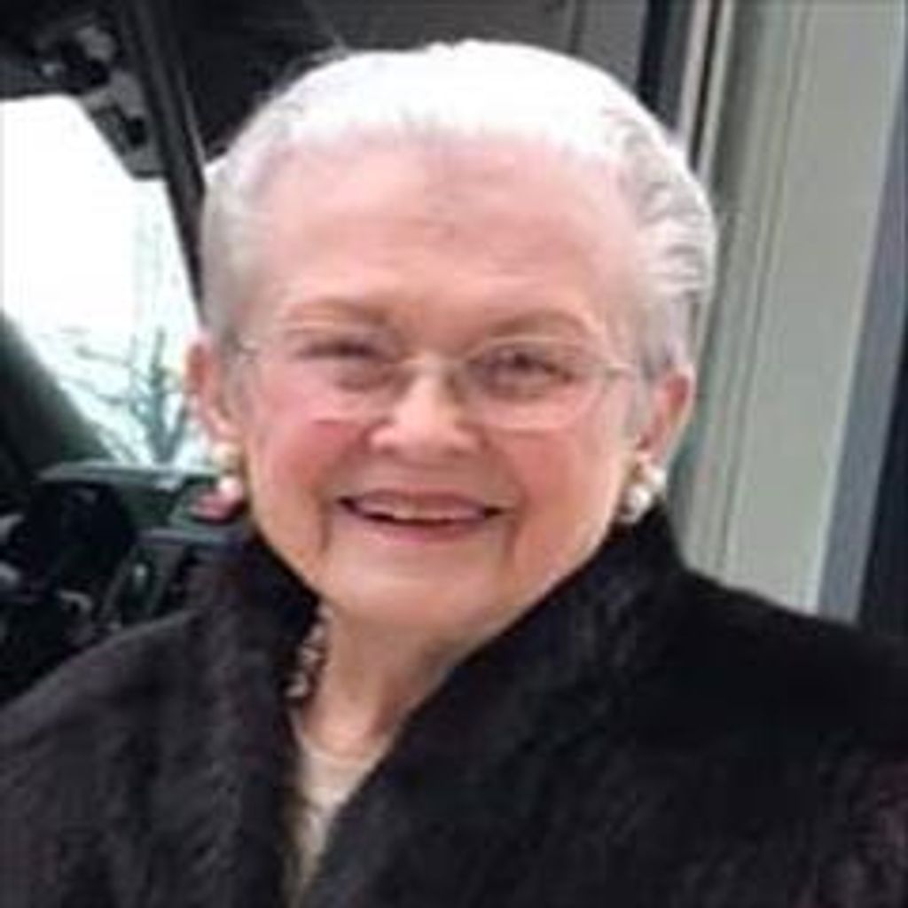 Elena Mae Bussell Profile Photo