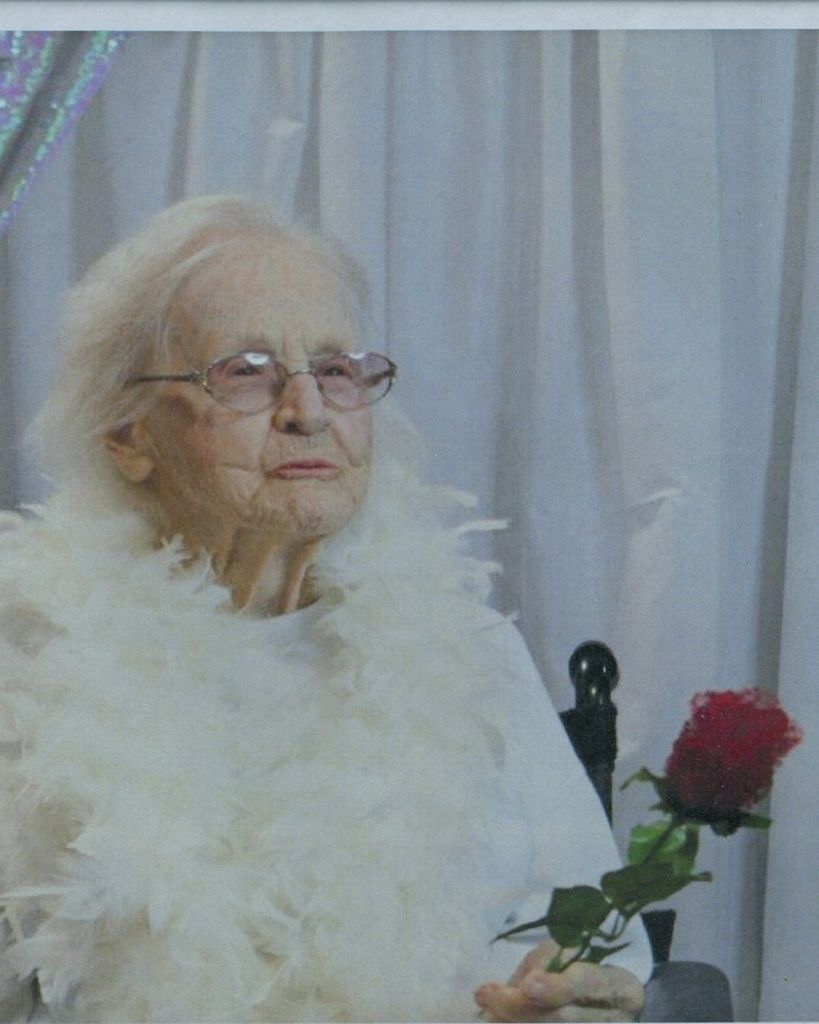 Edith Wade Hunter Profile Photo