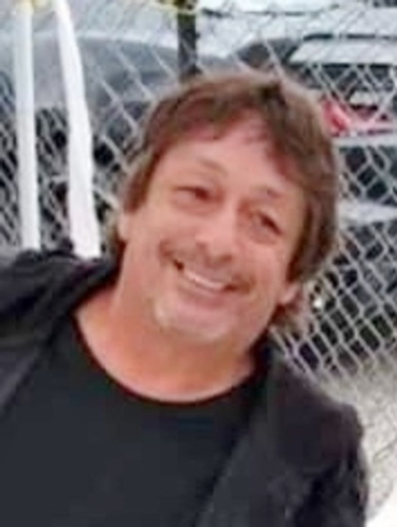 Thomas Riggs Profile Photo