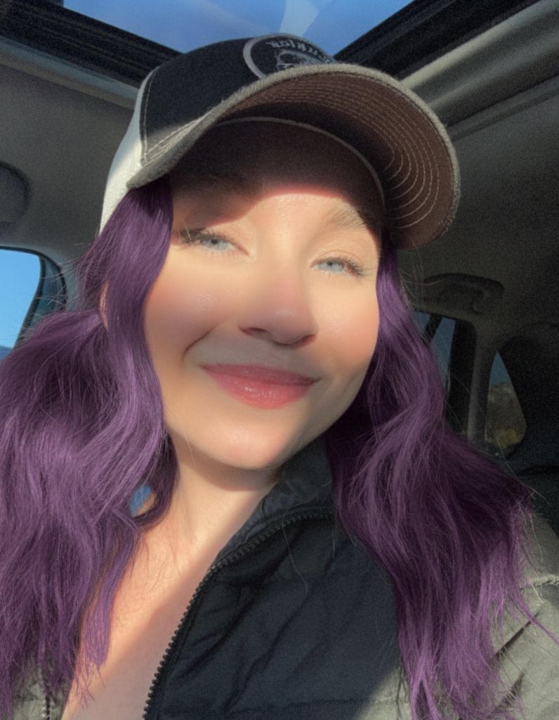 Taylor Elizabeth Gladwell222