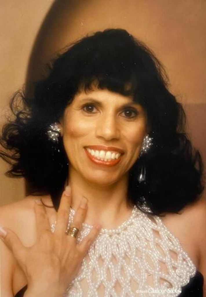 Nora Colon Profile Photo