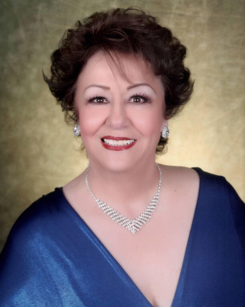 Elisa Camacho Profile Photo