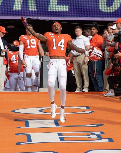 Diondre "Dre" Overton photo gallery thumbnail 30 of 97