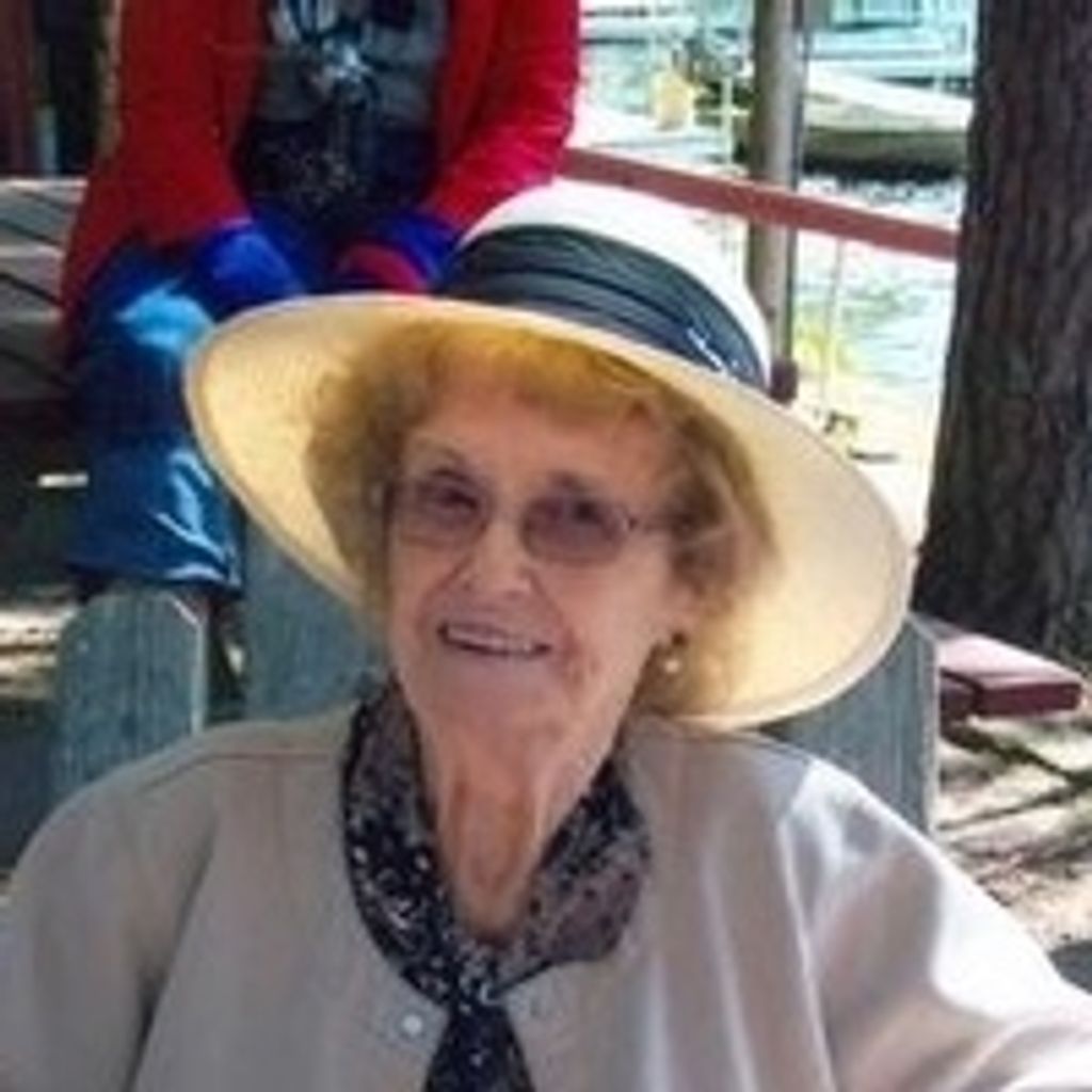 Eleanor Hanson Profile Photo