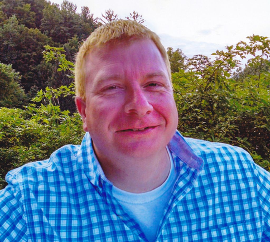 Daniel J. Grove Profile Photo