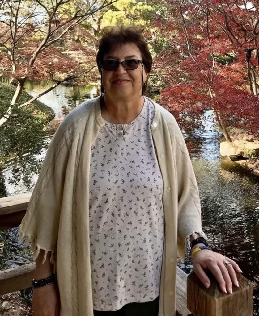 Mary Manues Profile Photo