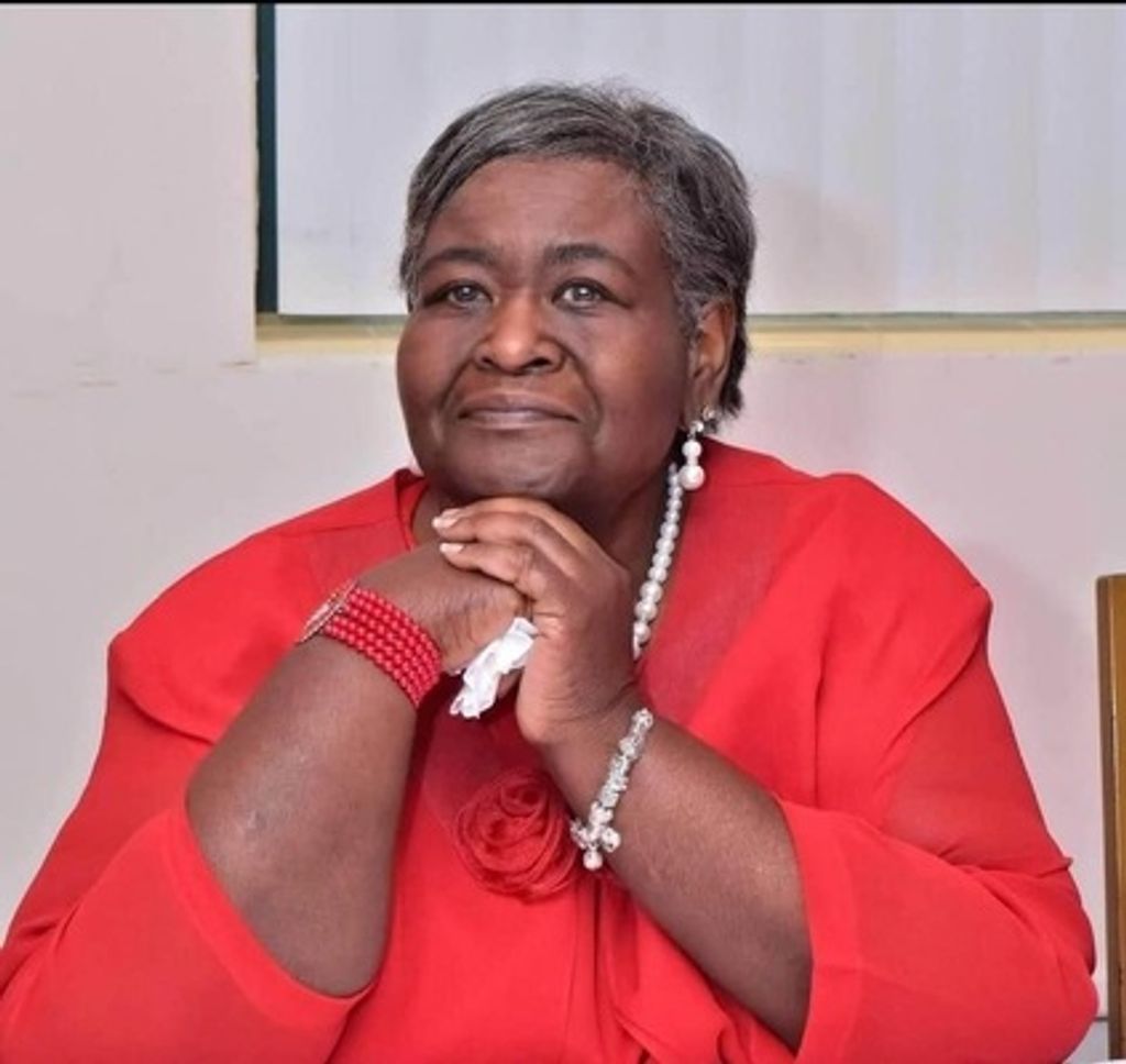 Estella Edwards Profile Photo