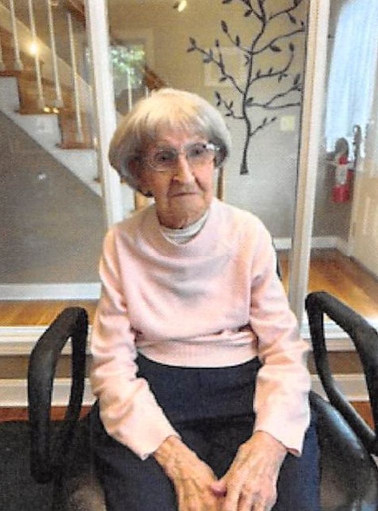 Rita Grace (Champagne)  Schlieff