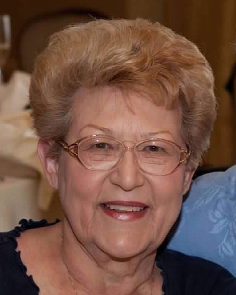 Dolores Holan Profile Photo