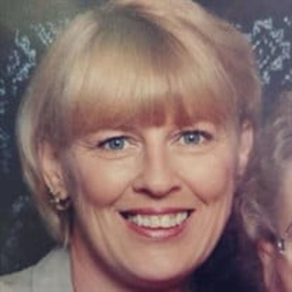 Phyllis I Summers
