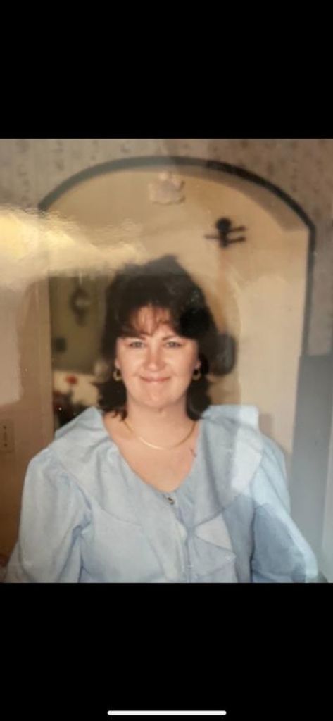 Lezlie A. Caldwell Profile Photo