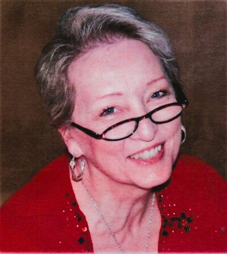 Elisa Canon Holdridge Profile Photo