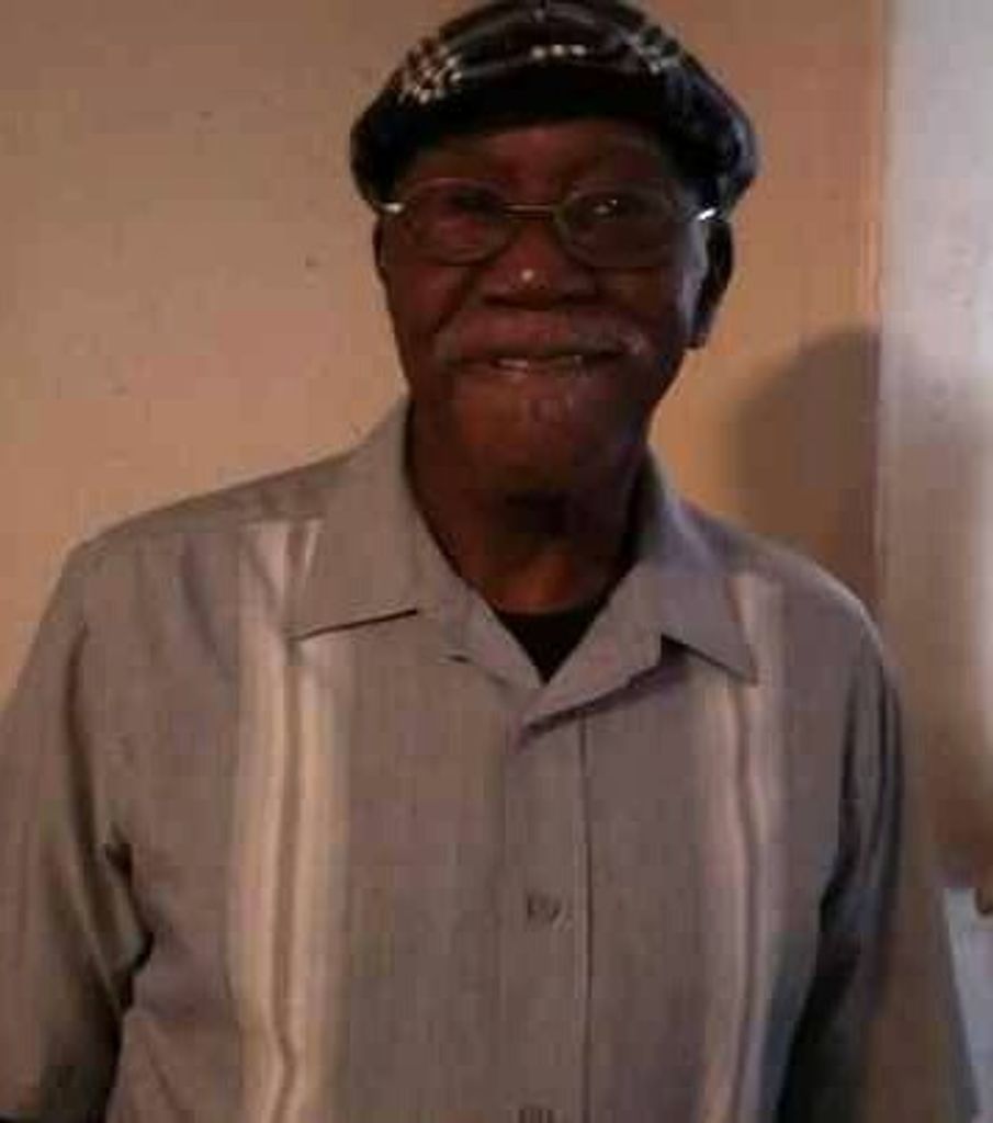 Thomas Jones Profile Photo