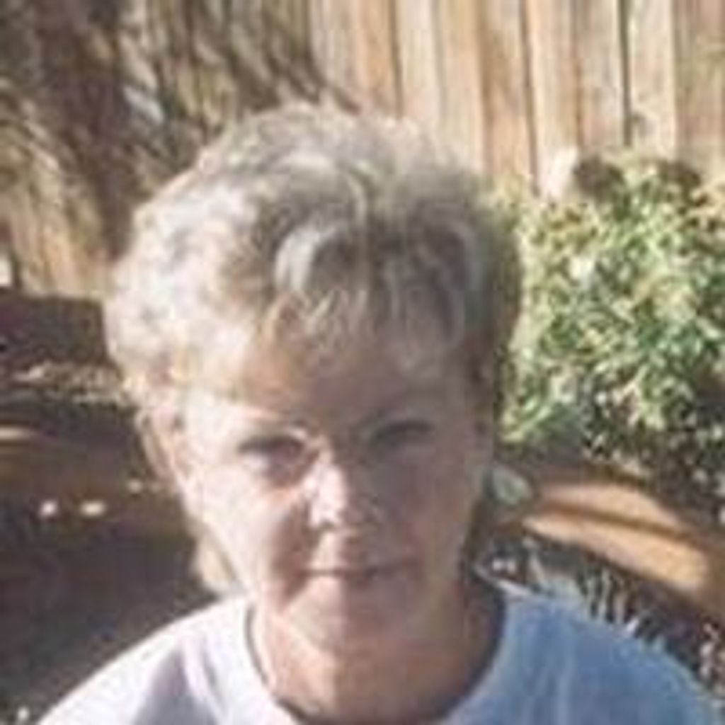 Vickie (Hughes)  Hollis