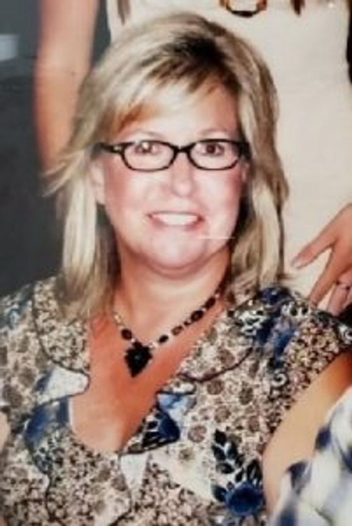 Carolyn Ek-Schneider