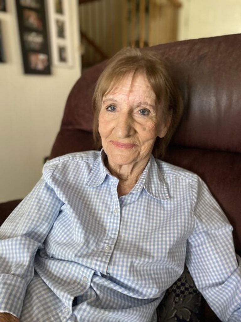 Carolyn Crow Profile Photo